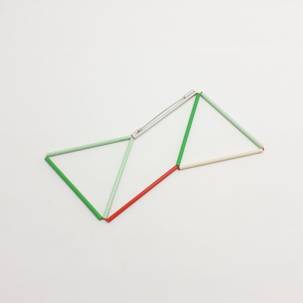 Broche Illusion Triangle Vert + Rouge + Ivoire