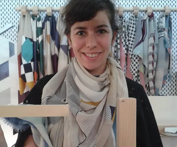 Louise Motte, créatrice des foulards Andrée Sorant