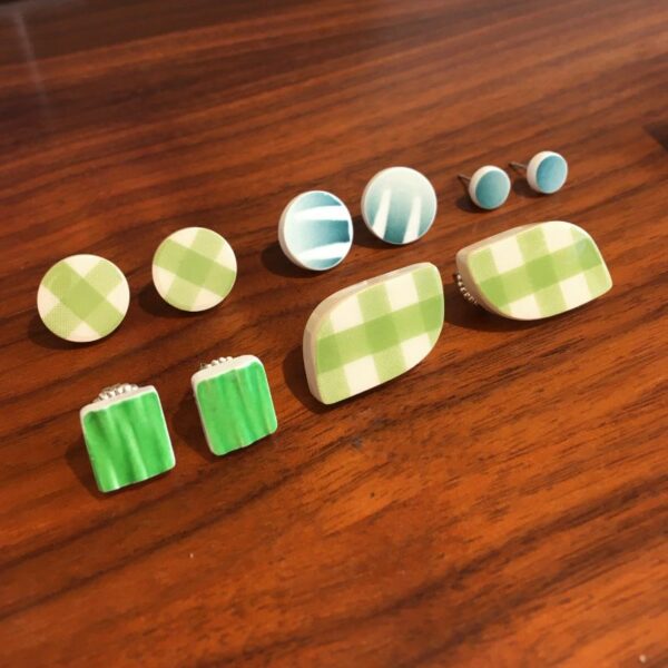 Boucles d'oreilles "Formes Directes" Vert vif – Image 3