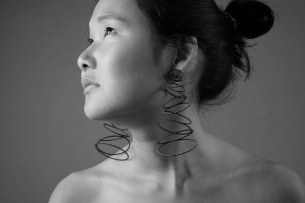Boucles d'oreilles "Falling Circles" - Noir – Image 2