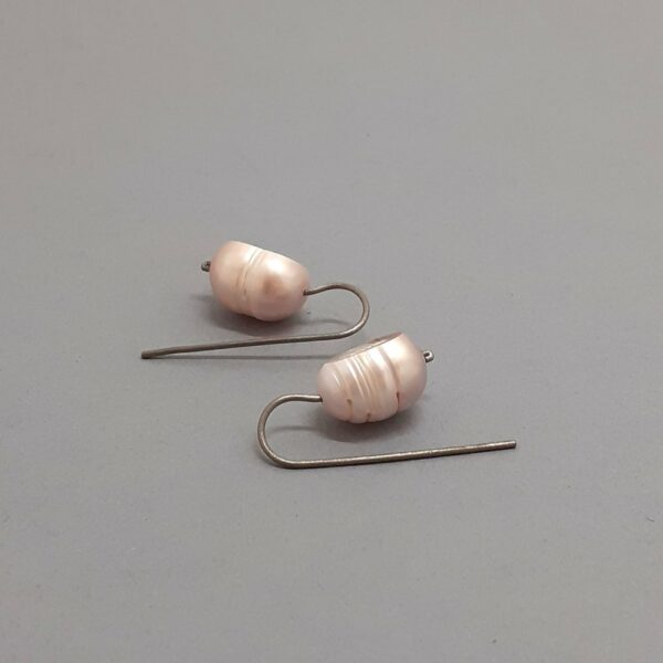 Boucles d'oreilles Perle Facettée - Blanc rosé – Image 2