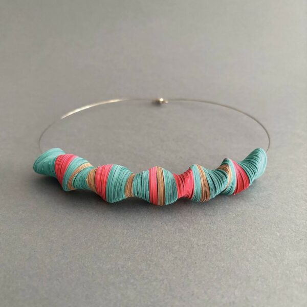 Pendentif Twist - turquoise, caramel et rose vif – Image 2