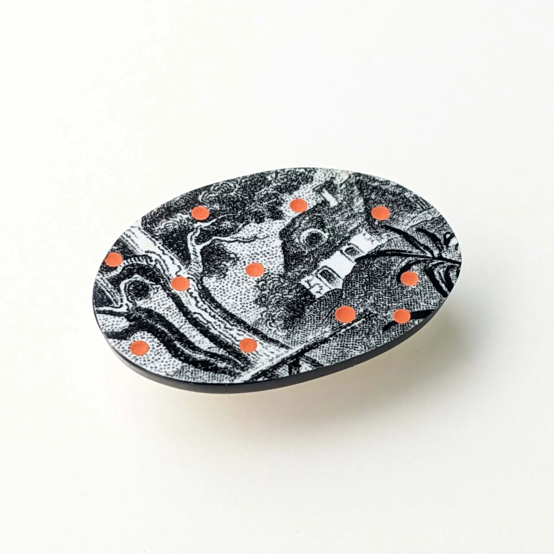 Broche Maison