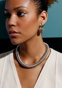 Collier Flip