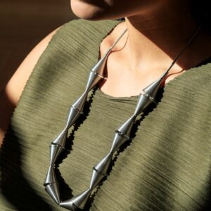 Collier Kamu